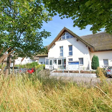 F-1010 Strandhaus Moenchgut Dz 29 Strandnah, Inkl Fruehstueck Lobbe