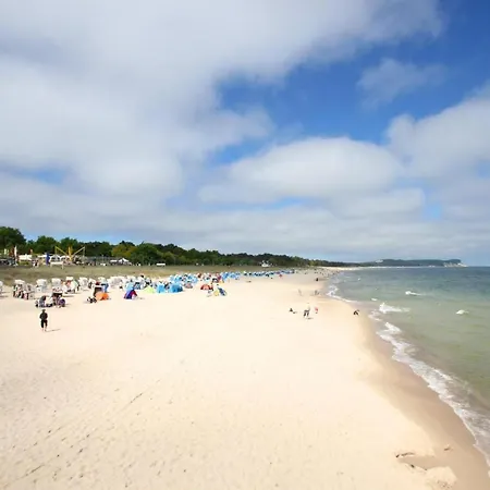 Hotel F-1010 Strandhaus Moenchgut Dz 29 Strandnah, Inkl Fruehstueck Lobbe