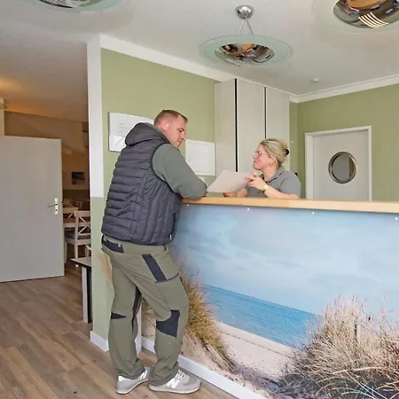 F-1010 Strandhaus Moenchgut Dz 29 Strandnah, Inkl Fruehstueck Hotel Lobbe